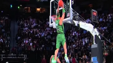 “林良铭非败因关键，伊万战术保守招非议，张玉宁或面临轮换调整”